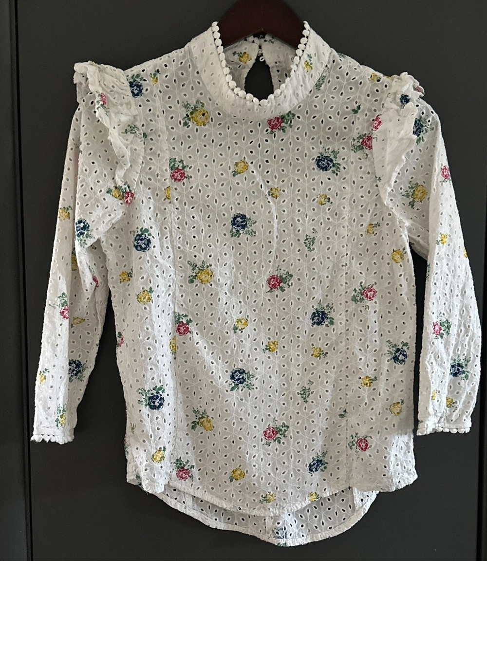 Prospect the Label Eyelet Top Size S Floral Blouse Long Sleeve Blue Ruffle EUC
